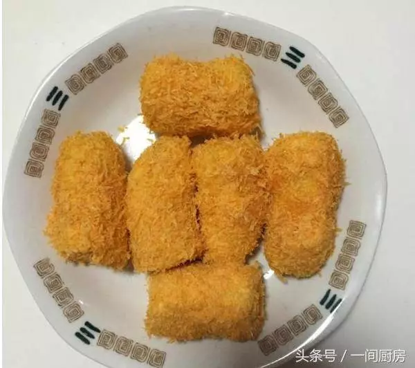 一個雞蛋,兩根香蕉,一點麵粉就可以做出的美食!無需任何添加!孩子吃完開心的蹦起來!!