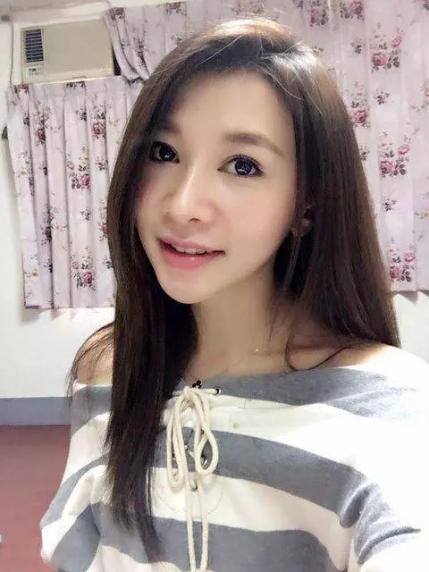 超正麵線攤老闆娘私照曝光!!「天使臉孔魔鬼身材」網友沖去朝聖卻看到!