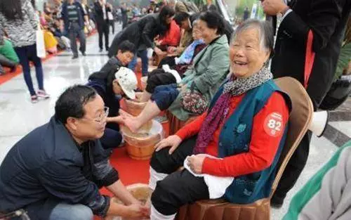 「當我老了,希望兒女不要嫌棄我」,多少父母的心聲