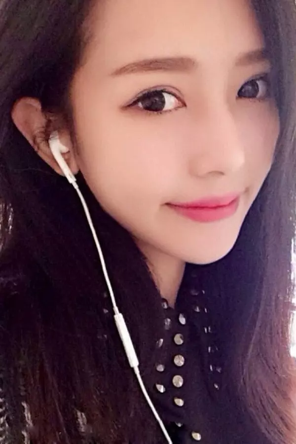 他意外撿到「超級正妹學生證」,沒想到當本人來領取時,真的讓人傻眼了!