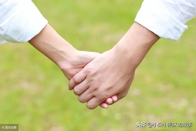 前男友結婚那天,我包了個741的紅包,然後挺著大肚子盛裝出席
