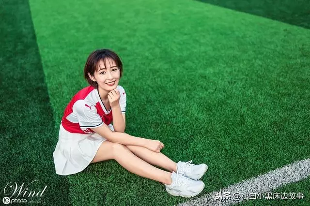 前男友結婚那天,我包了個741的紅包,然後挺著大肚子盛裝出席