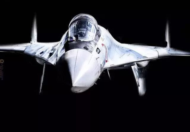 美鐵桿盟友投奔俄羅斯:簽巨額軍火大單,20架中國同款戰鬥機