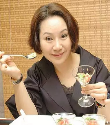 54歲唐美雲為父積陰德,決意吃素,7年後近況曝光,竟已經剃度出家!網友卻說:雨過天晴!