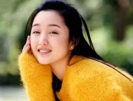 流產4次、被黑老大包養、慘遭封殺險些坐牢,如今卻……她的名字讓所有台灣人懷念!