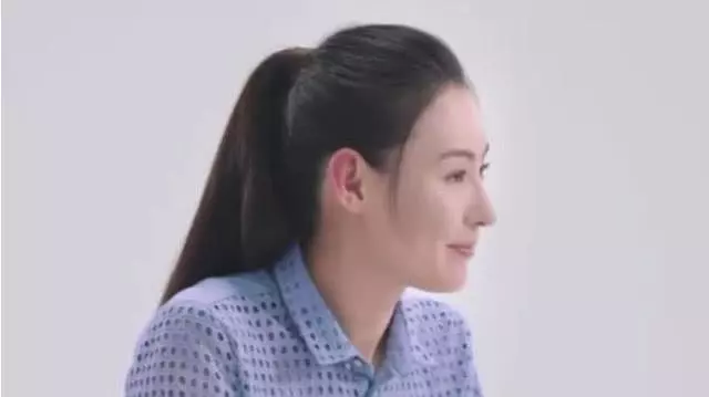 張柏芝首曬4個月「小王子」近照,像極了母親,晚上更是親自照顧
