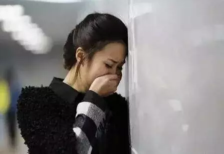 小叔子結婚紅包丟了,大家懷疑我偷了,我指指頭上,婆婆愣了!