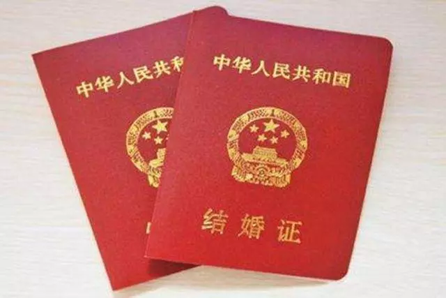 婆婆給我煲湯喝,6歲小姑子貪玩要跟我換碗,喂她一口我哽咽了