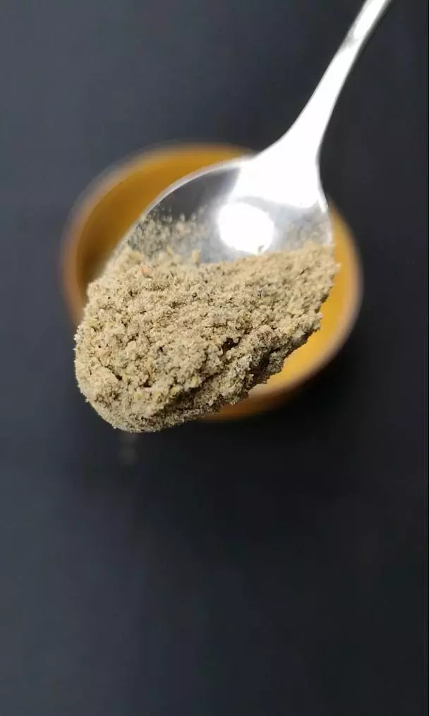 阿嬤使用了30年的五香粉配方,僅需幾種家常香料,更香、更純、更安全,成本只需幾元錢
