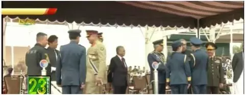 中國空軍殲-10亮相巴基斯坦國慶閱兵 上演16分鐘震撼特技