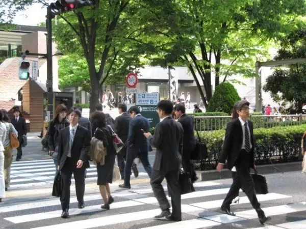網發問「100萬在台灣可以活多久?」引熱議 神人解惑「答案超辛酸」看完哭了QQ