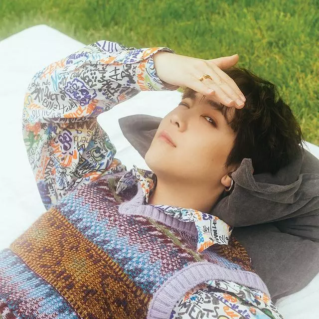 今年入伍的韓國男團成員當中SHINee崔珉豪最帥!EXO大哥最萌!
