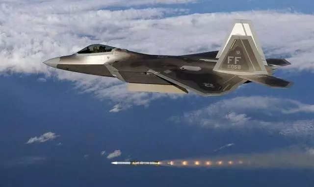 如何防止飛行員駕F-22叛逃?美國空軍有一滅絕手段,結局不寒而慄