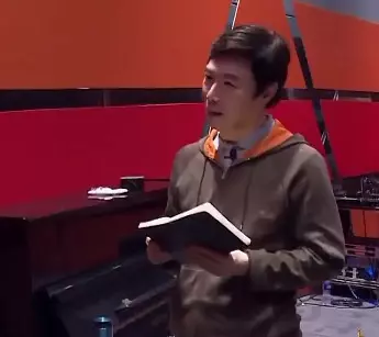 費玉清退休想養雞!一首《晚安曲》淚別舞台,坦言不聽父親當年「讓他休息」的勸告,如今後悔不已。
