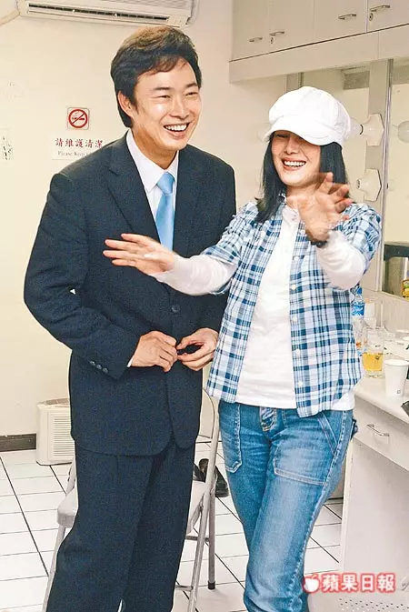 費玉清退休想養雞!一首《晚安曲》淚別舞台,坦言不聽父親當年「讓他休息」的勸告,如今後悔不已。