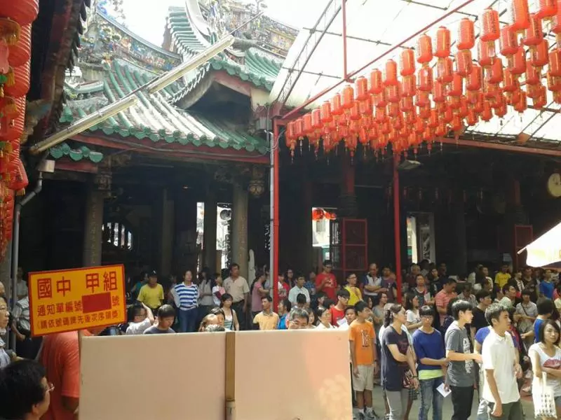 超狂!7旬學霸阿伯「1年修完生醫碩士」,攜「全科A成績單」申請媽祖獎學金!