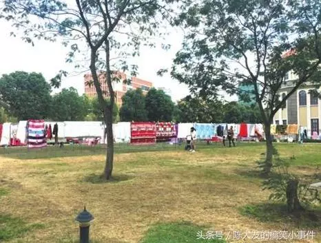 為什麼越來越多人「不裝晾衣架」了?原來現在流行這樣曬衣服,實在太聰明瞭!