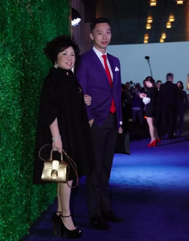 三個女人一台戲!甘比李嘉欣何超瓊同框不尷尬,昔日情敵變閨蜜