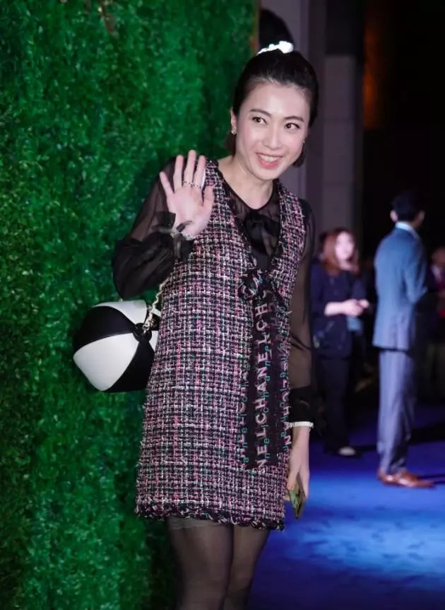 三個女人一台戲!甘比李嘉欣何超瓊同框不尷尬,昔日情敵變閨蜜