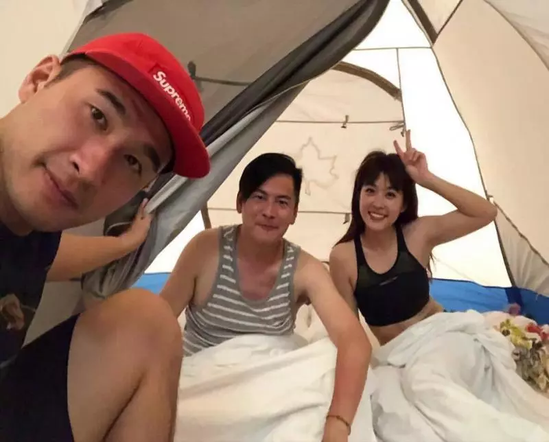 掰了媽寶!離婚7月玩很大,小嫻臉潮紅?