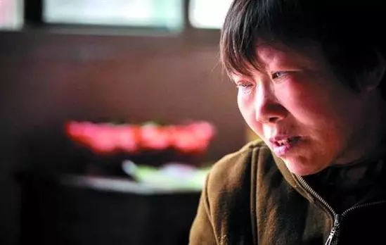 去城裡過年,兒媳給我買了件三千元棉襖,孫女的話讓我如墜冰窟