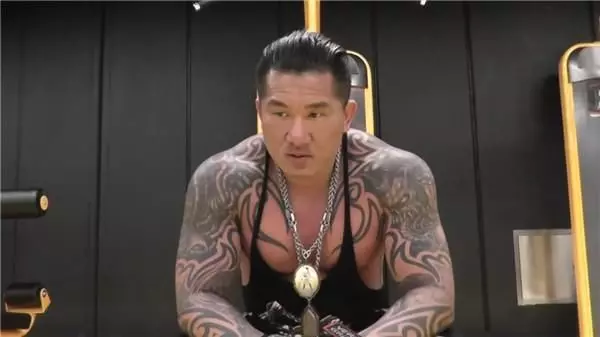 癡迷健身的高體脂大叔,個個虎背熊腰,為什麼不屑於練腹肌?