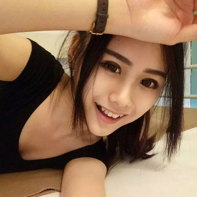 (大馬「)蛇精女」抱怨出街被人Kap....! 上網尋求解決方法卻慘遭網友翻底!網友:「當膩了人類,想變外星人?」