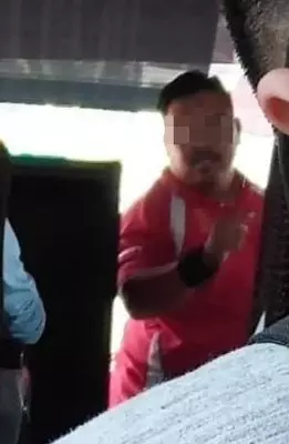【正義乘客怒po文】衰人長巴司機,給你紅到夠夠力!!! 整車人憋尿,害老婦失禁;故意關冷氣報復,害搭客哮喘發作~~太可惡