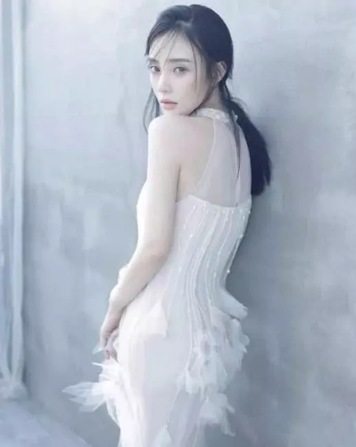 曝光52部「李小璐萬人睡」視頻,法院宣判了!網友:賈乃亮好慘...