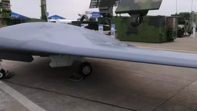 隱身能力超過殲-20!中國第5款隱身戰機亮相,續航高達6000公里