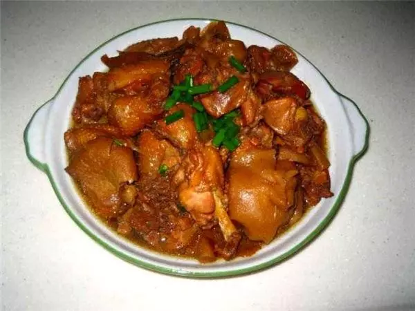 蘑菇燒鮮雞塊,記住關鍵這一步,味鮮爽口,肉爛自然香!