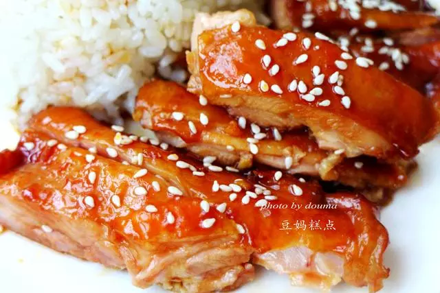 不用開火,教你10分鐘做雞腿飯!學會就不用叫外賣啦~