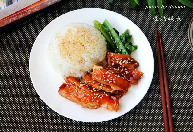 不用開火,教你10分鐘做雞腿飯!學會就不用叫外賣啦~