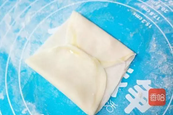 1根香蕉+餃子皮,沒想到能做出這麼好吃的點心