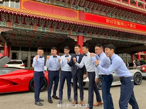 林志穎親弟結婚!一家顏值爆表 千萬超跑迎親…場面超壯觀