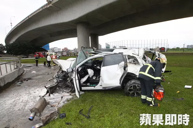 【墜車20公尺亡】酒駕失控衝出護欄墜落身亡 女友:前一晚有與他小酌