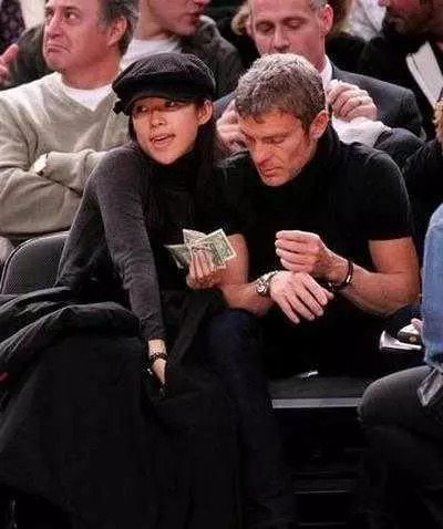 跟老外在一起後就被拋棄,卻回國繼續撈金的5大女星,還是中國男人好!