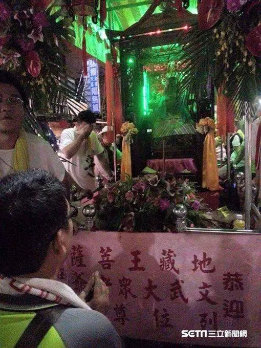 車禍後新莊男子竟慘被抓去見「城隍爺」!祂開口竟說:「抓錯人了會補償你」20年後近況卻讓人毛骨悚然!