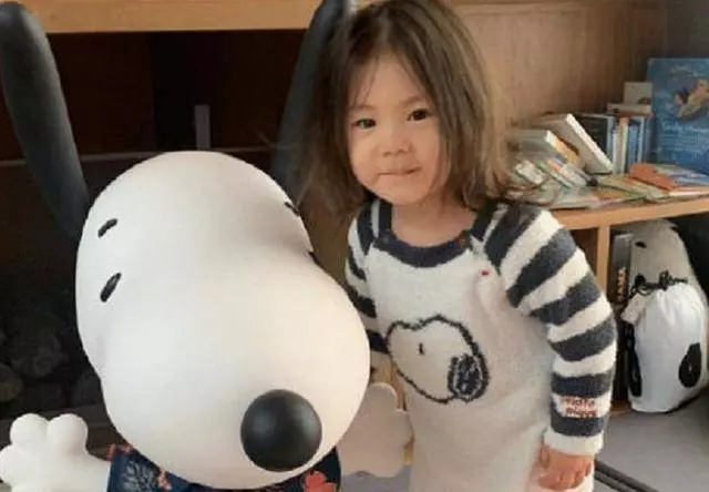 陳冠希女兒長大了,如今竟長成這般模樣,網友:浪子的女兒就是不一樣~