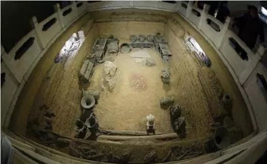 中國首位女將軍墓被開,陪葬品殘忍無道,讓人無法接受