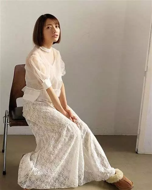 女神大搞不倫戀 片商捧370萬 等下海拍片