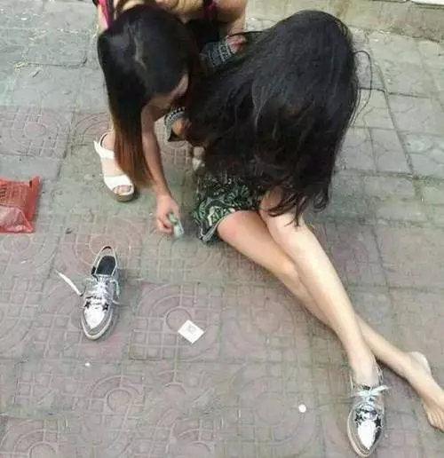 好心男勸架反遭情侶暴打,還被強行命令和女友演活春宮給2人看!