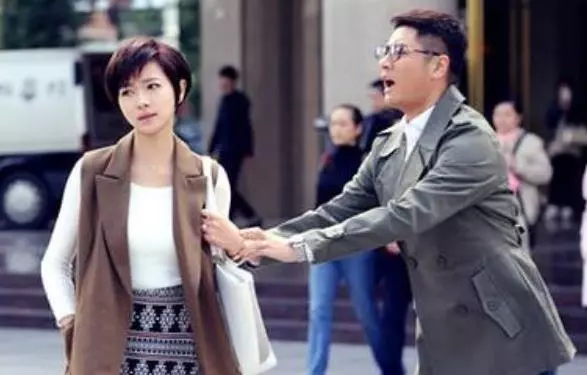 女子和公婆住一起矛盾不斷,小叔子找來談話,隔天公婆搬走