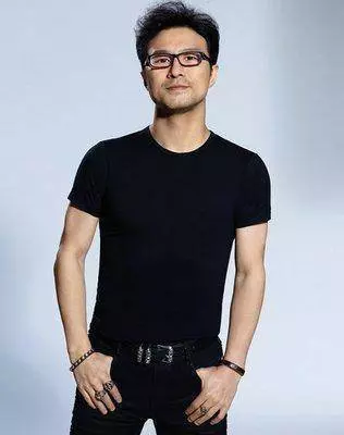 7位明星身上「體味太臭」,嚴重到讓人想逃離!你永遠猜不出來是誰!這2位女星意想不到!