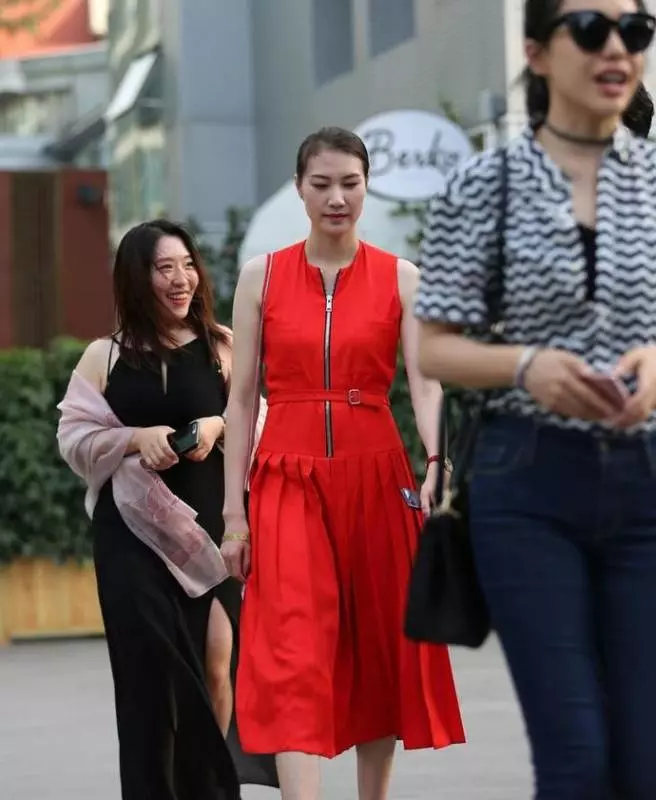 謝杏芳首談婚後生活:和林丹出門都是AA制,經常深夜一個人喝