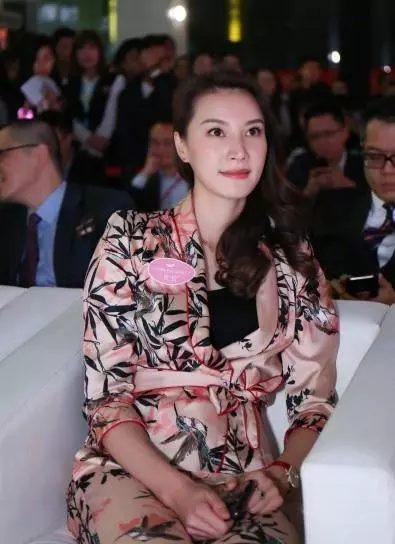 謝杏芳首談婚後生活:和林丹出門都是AA制,經常深夜一個人喝