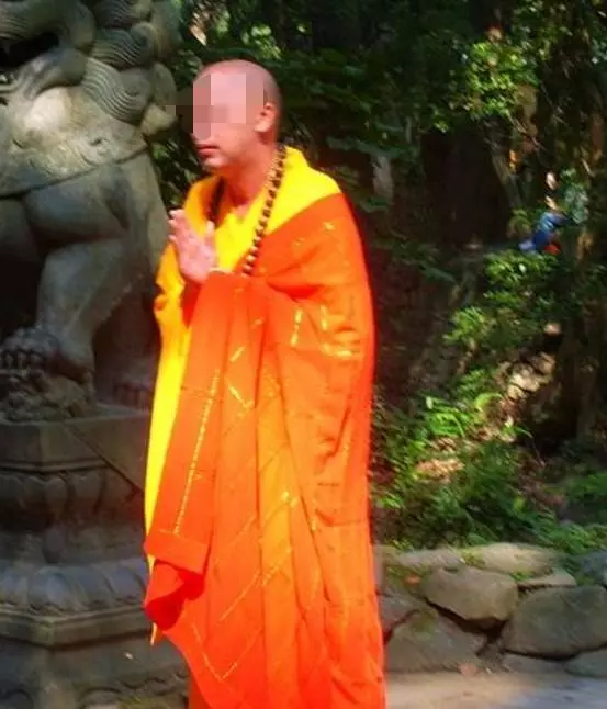 故事:女兒患怪病,還被白狐咬了一口,母親氣得大罵,路過道士:恭喜