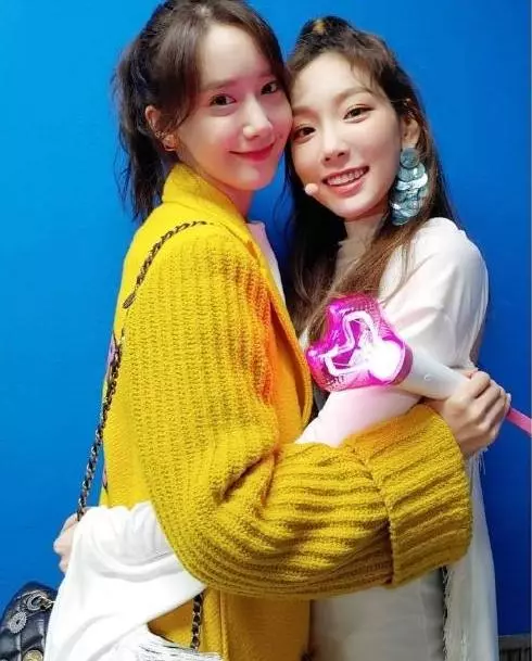少女時代泰妍開安可演唱會!一等迷妹允兒、秀英來捧場啦