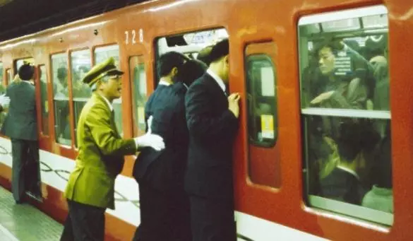 世界上最複雜的地鐵站:出口高達178個,要導航才能出去