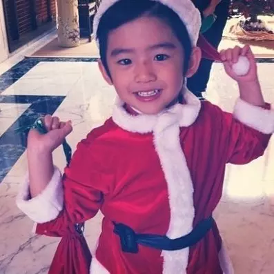 本以為邱淑貞女兒夠美了,但看到了朱茵女兒,全世界等她長大!